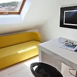ゲストハウス ラウラ ラックス スイーツ