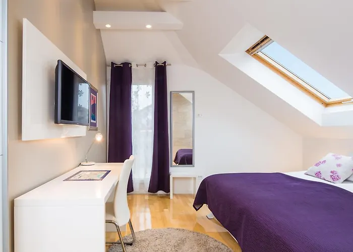 Laura Lux Guest house