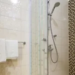 Laura Lux 4* سبليت