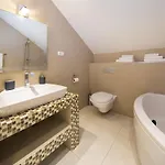Laura Lux 4* سبليت