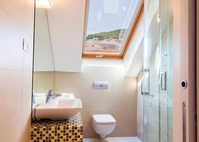 Guest house Laura Lux 4*