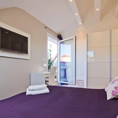 Laura Lux Pensionat Split